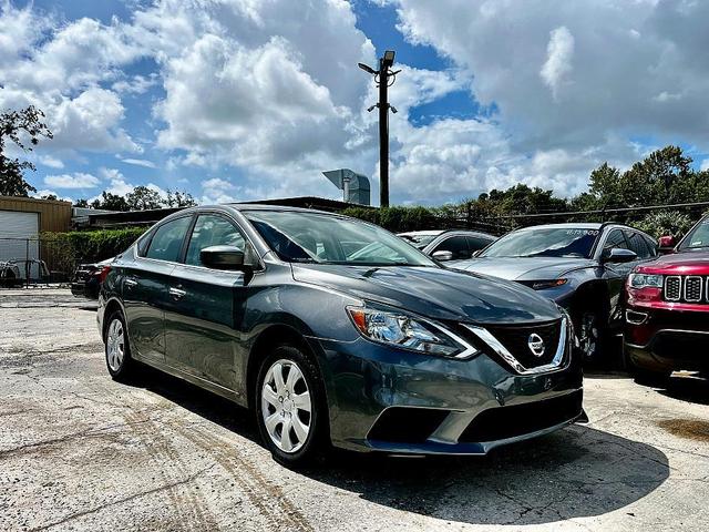 Photo of 2019 Gray Nissan Sentra