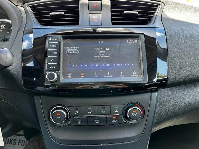 Photo of 2019 Gray Nissan Sentra