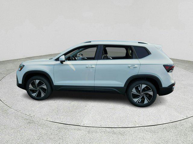 Photo of 2025 Pure White Volkswagen Taos