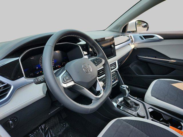 Photo of 2025 Pure White Volkswagen Taos