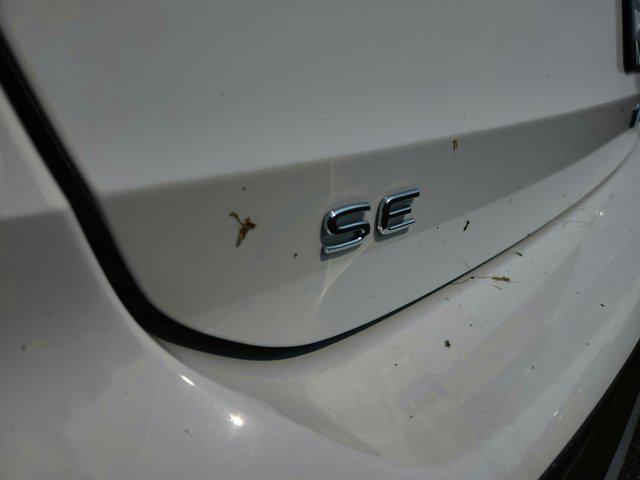 Photo of 2025 Pure White Volkswagen Taos
