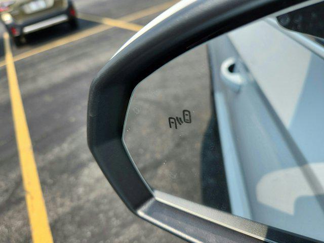 Photo of 2025 Pure White Volkswagen Taos