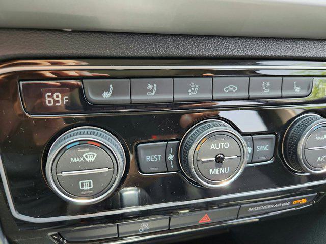 Photo of 2022 Platinum Gray Metallic Volkswagen Atlas