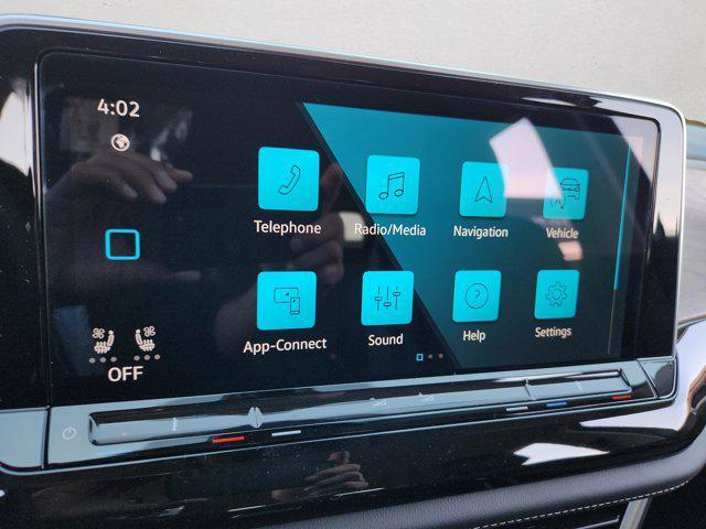 Photo of 2025 Pure Gray Volkswagen Atlas