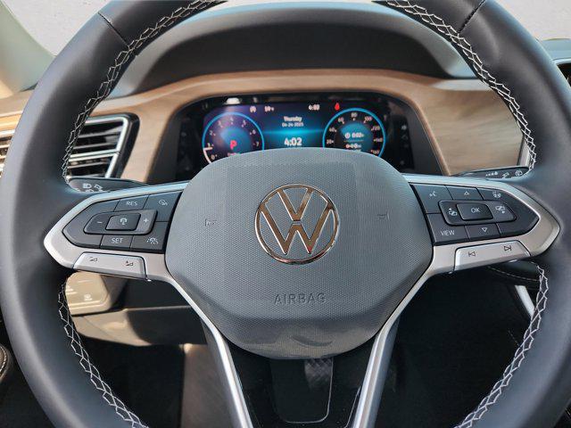 Photo of 2025 Pure Gray Volkswagen Atlas