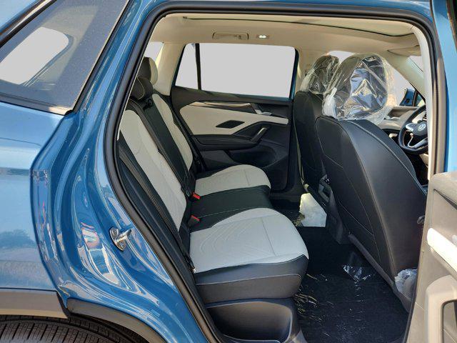 Photo of 2025 Monterey Blue Pearl Volkswagen Tiguan
