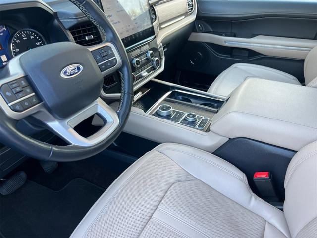 Photo of 2023 Dark Matter Metallic Ford Expedition