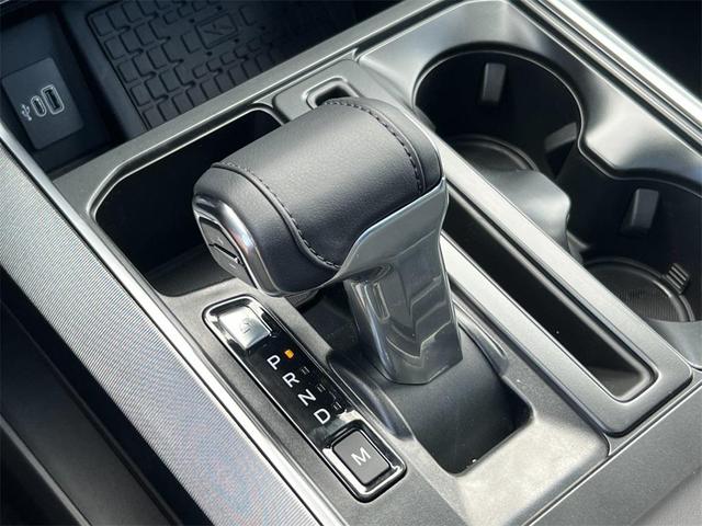 Photo of 2025 Star White Metallic Tri-Coat Ford F-150