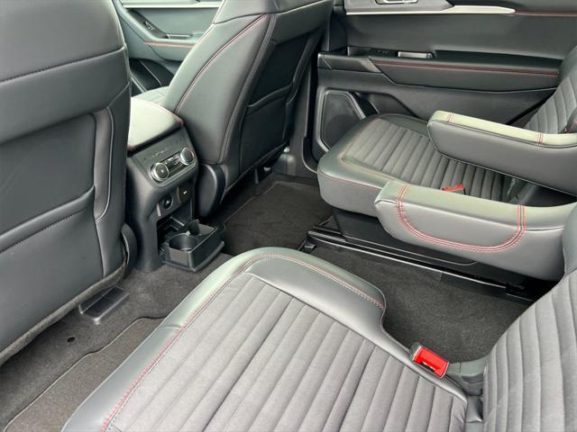 Photo of 2025 Agate Black Metallic Ford Explorer