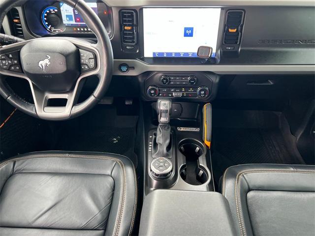 Photo of 2021 Blue Metallic Ford Bronco