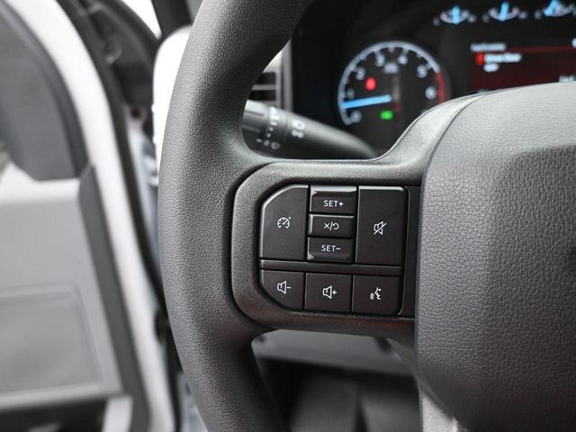 Photo of 2025 Oxford White Ford F-250