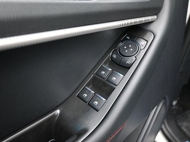 Photo of 2025 Star White Ford Explorer