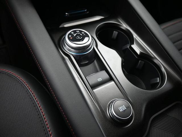 Photo of 2025 Star White Ford Explorer