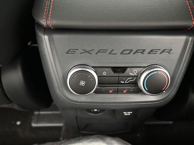 Photo of 2025 Star White Ford Explorer