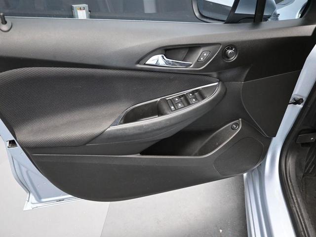 Photo of 2017 Arctic Blue Metallic Chevrolet Cruze
