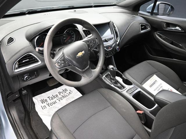 Photo of 2017 Arctic Blue Metallic Chevrolet Cruze