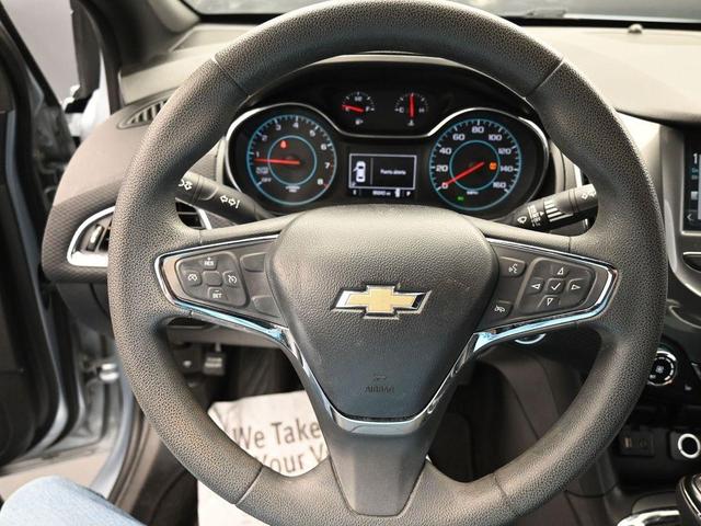 Photo of 2017 Arctic Blue Metallic Chevrolet Cruze