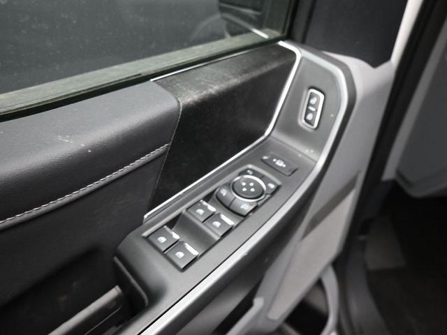 Photo of 2025 Oxford White Ford F-350