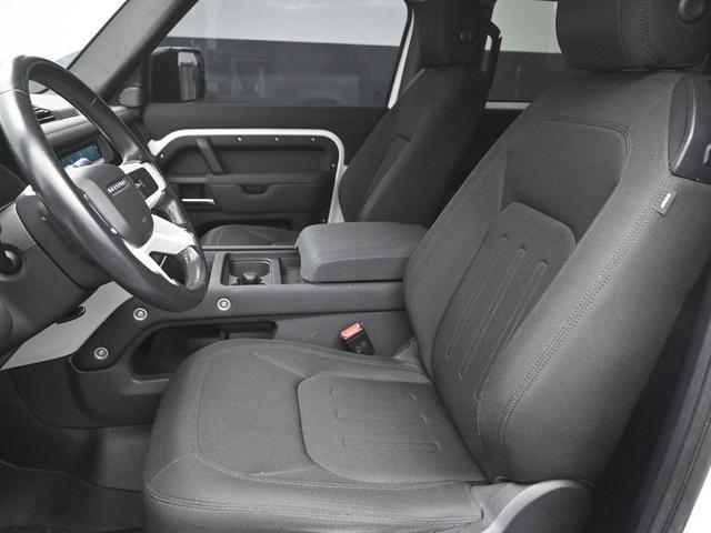 Photo of 2022 Fuji White Land Rover Defender