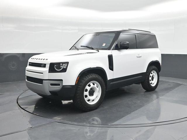 Photo of 2022 Fuji White Land Rover Defender