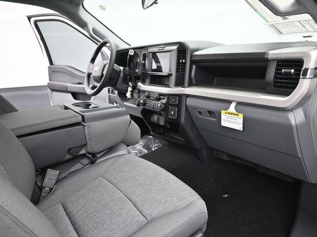 Photo of 2025 Oxford White Ford F-250