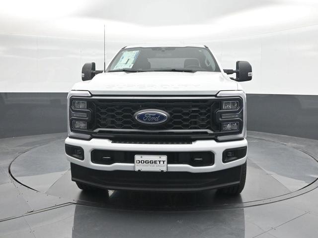 Photo of 2025 Oxford White Ford F-250