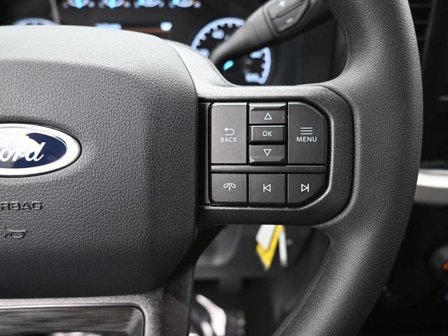 Photo of 2025 Oxford White Ford F-250