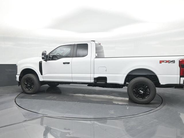 Photo of 2025 Oxford White Ford F-250