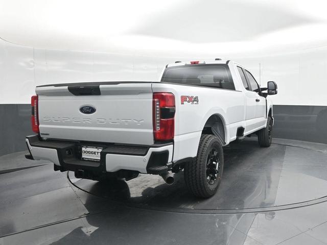Photo of 2025 Oxford White Ford F-250
