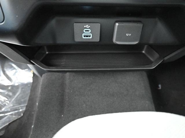 Photo of 2025 Oxford White Ford F-250