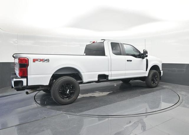 Photo of 2025 Oxford White Ford F-250