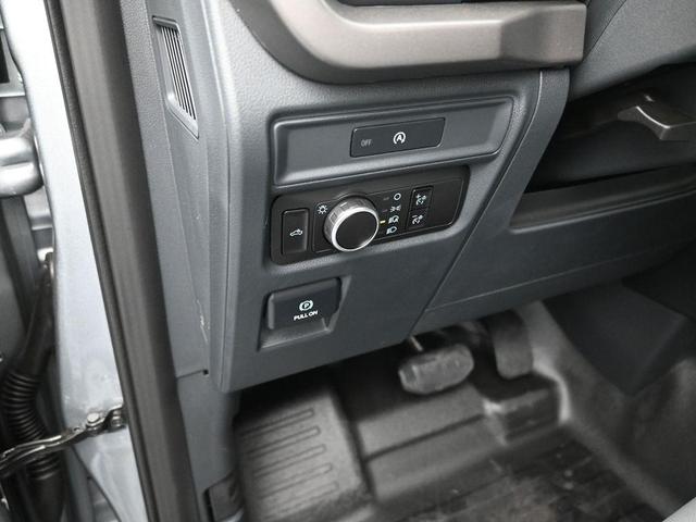 Photo of 2025 Iconic Silver Metallic Ford F-150