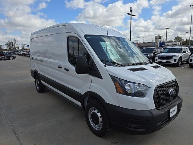 Photo of 2025 Oxford White Ford Transit-250