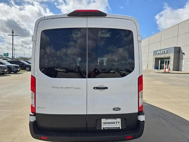 Photo of 2025 Oxford White Ford Transit-250