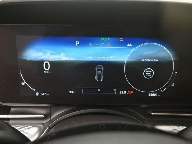 Photo of 2024 Snow White Pearl Kia Carnival