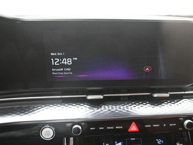 Photo of 2024 Snow White Pearl Kia Carnival