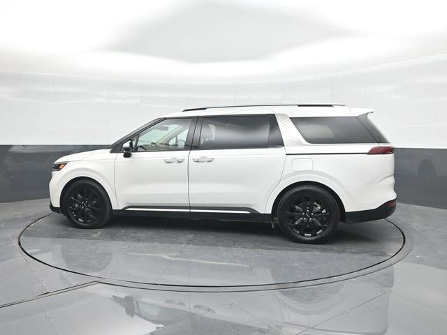 Photo of 2024 Snow White Pearl Kia Carnival