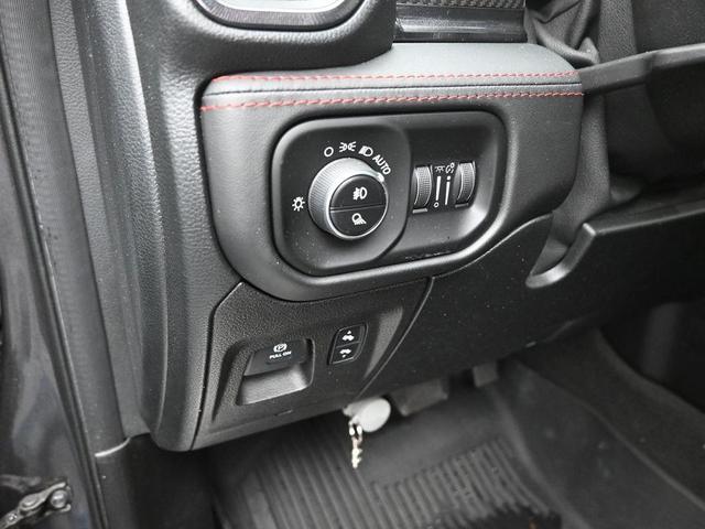 Photo of 2021 Granite Crystal Clearcoat Metallic RAM 1500