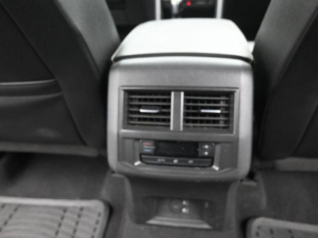 Photo of 2021 Tourmaline Blue Metallic Volkswagen Atlas
