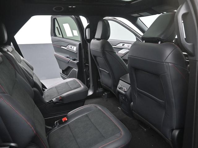 Photo of 2025 Carbonized Gray Metallic Ford Explorer