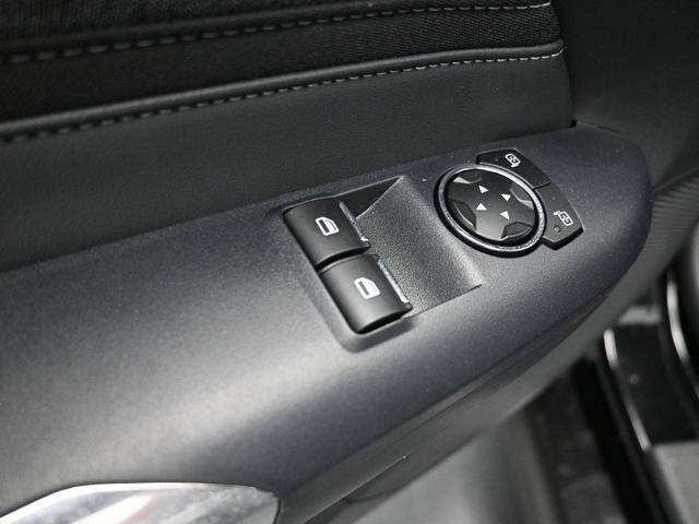 Photo of 2025 Shadow Black Ford Mustang