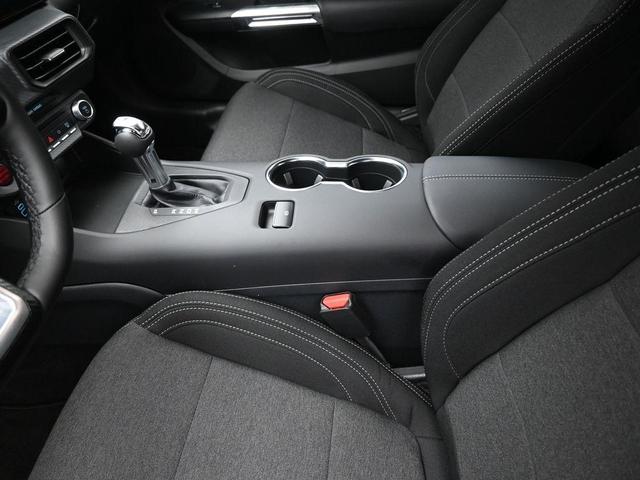 Photo of 2025 Shadow Black Ford Mustang