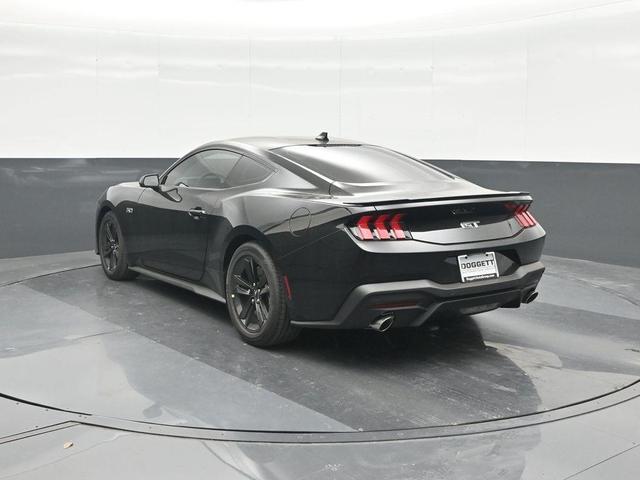 Photo of 2025 Shadow Black Ford Mustang