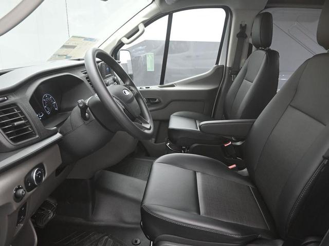 Photo of 2025 Oxford White Ford Transit-150