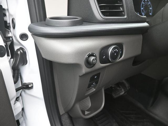 Photo of 2025 Oxford White Ford Transit-150