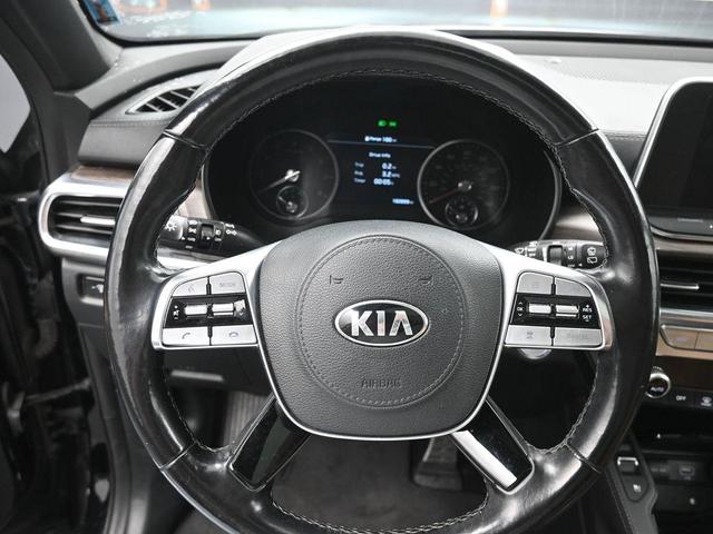 Photo of 2021 Ebony Black Kia Telluride