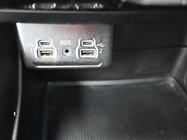 Photo of 2023 DB Black Crystal Clearcoat Dodge Durango