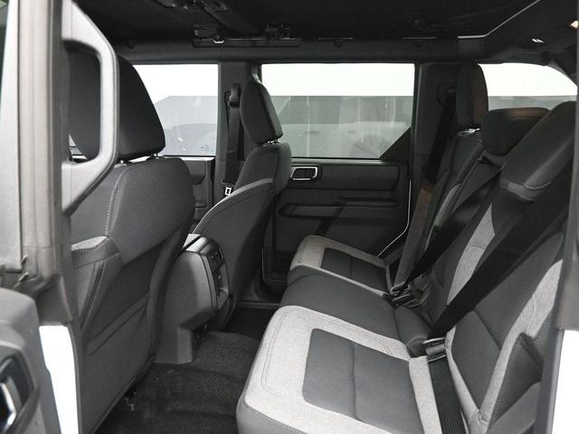 Photo of 2025 Oxford White Ford Bronco