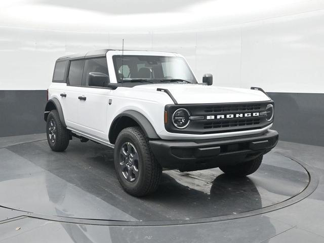 Photo of 2025 Oxford White Ford Bronco