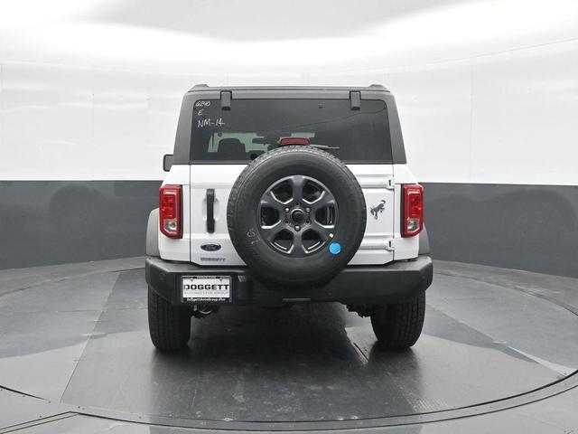 Photo of 2025 Oxford White Ford Bronco